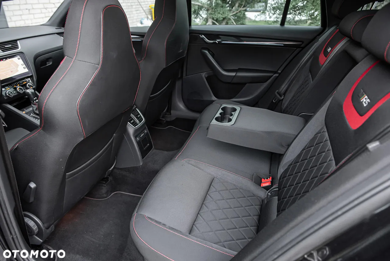 Skoda Octavia Combi 2.0 TDI 4x4 DSG RS - 18