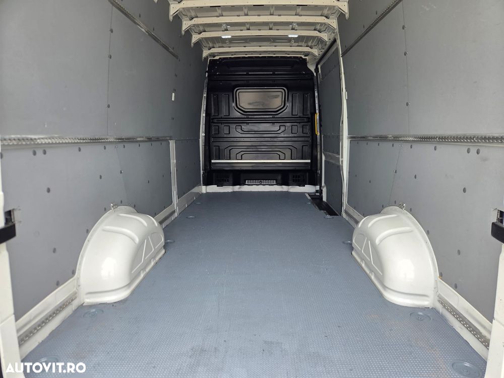 Volkswagen New Crafter L4H3 - 12