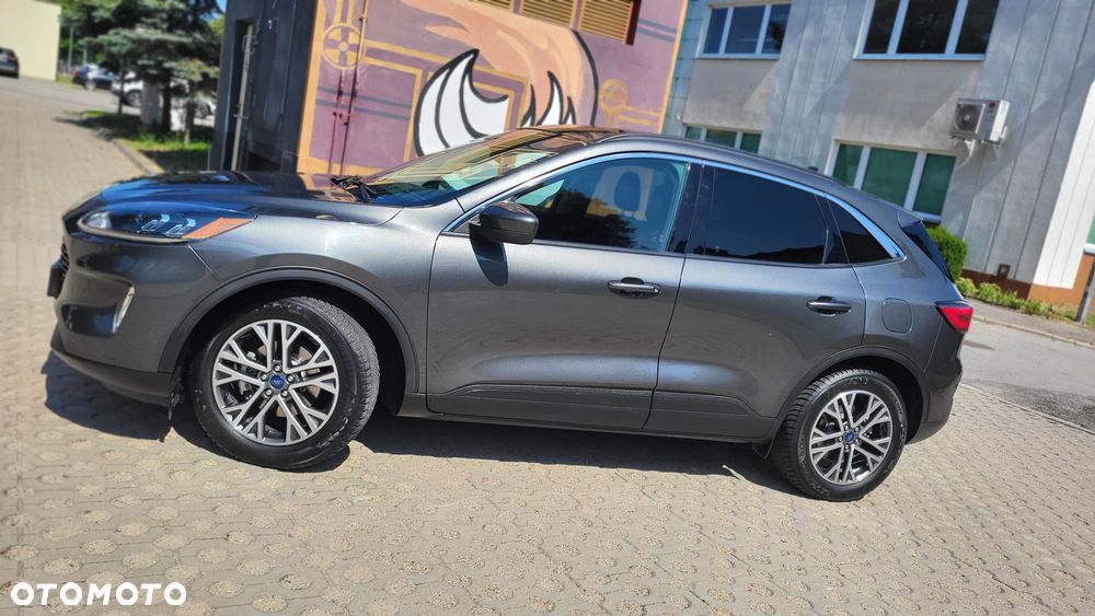 Ford Kuga - 3