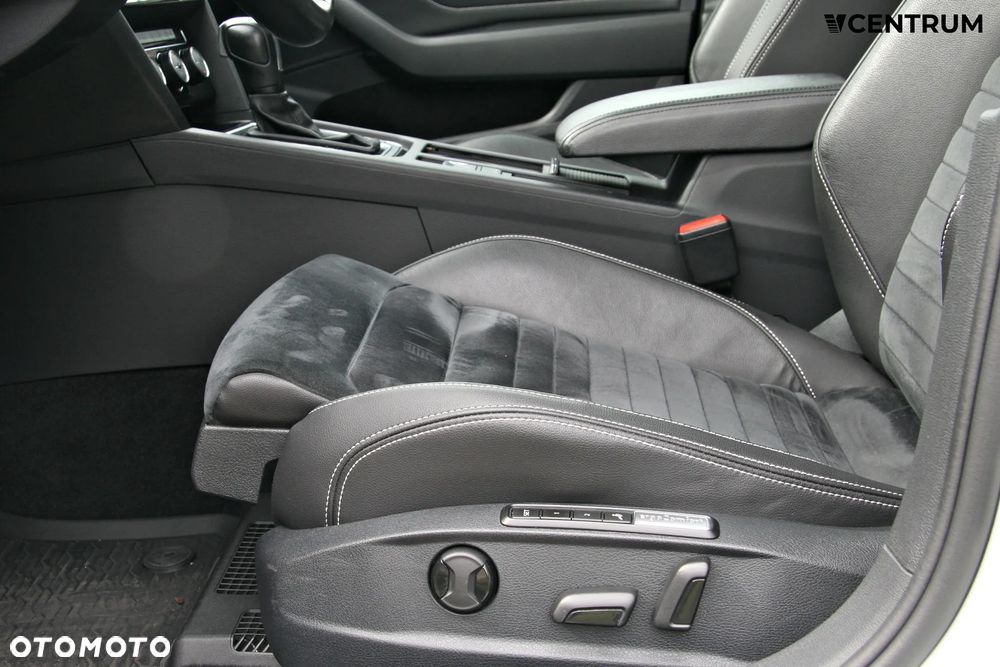 Volkswagen Passat 2.0 TSI 4Mot Highline DSG - 11