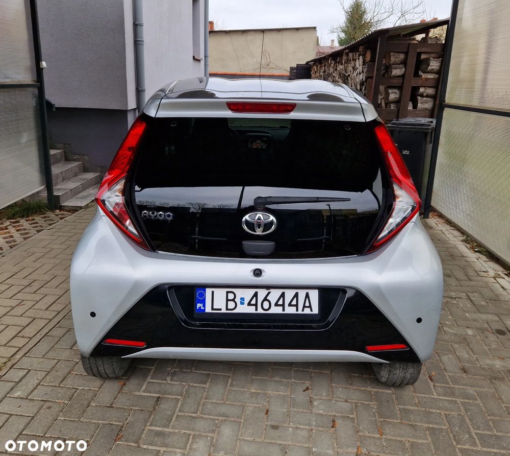 Toyota Aygo x-JBL - 24