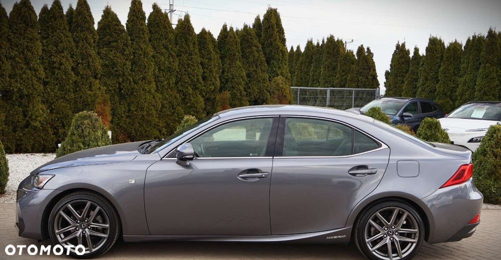Lexus IS - 9