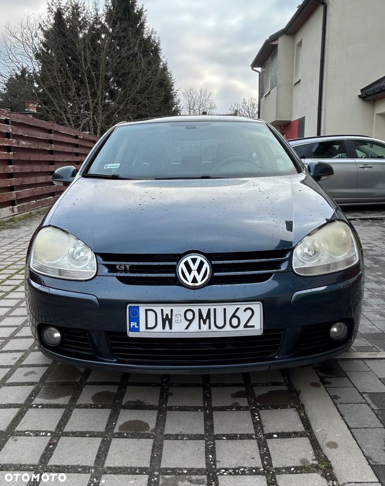 Volkswagen Golf - 1