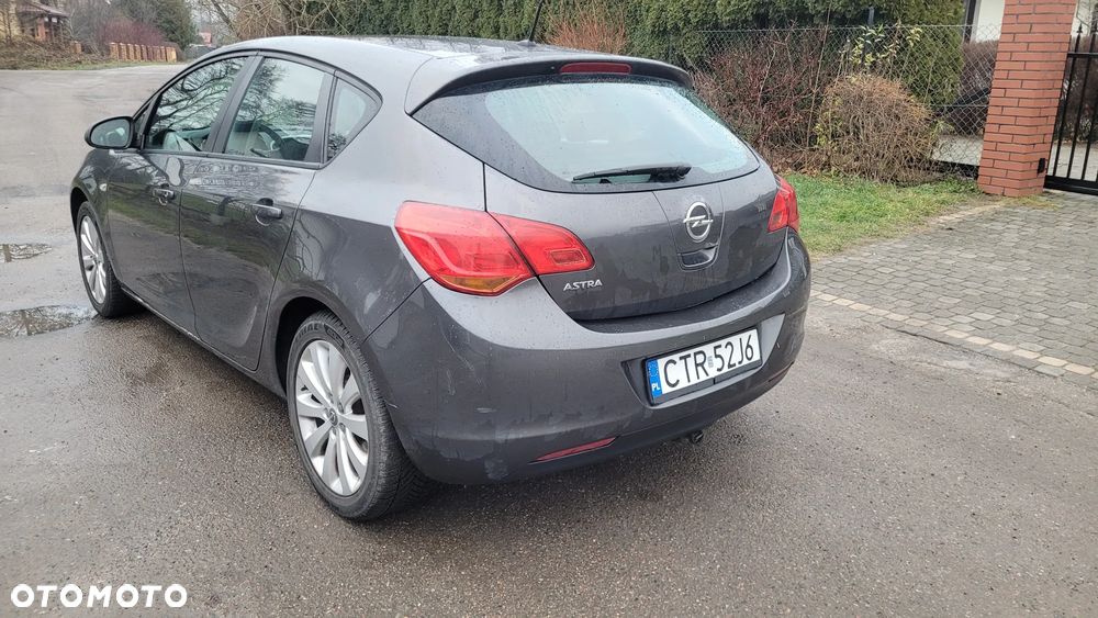 Opel Astra 1.6 Essentia - 5