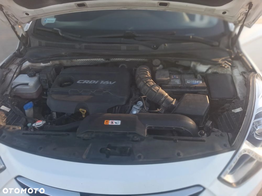 Hyundai i40 1.7 CRDi Comfort + - 15