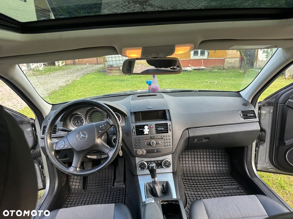 Mercedes-Benz Klasa C 200 CDI BlueEff Avantgarde - 9