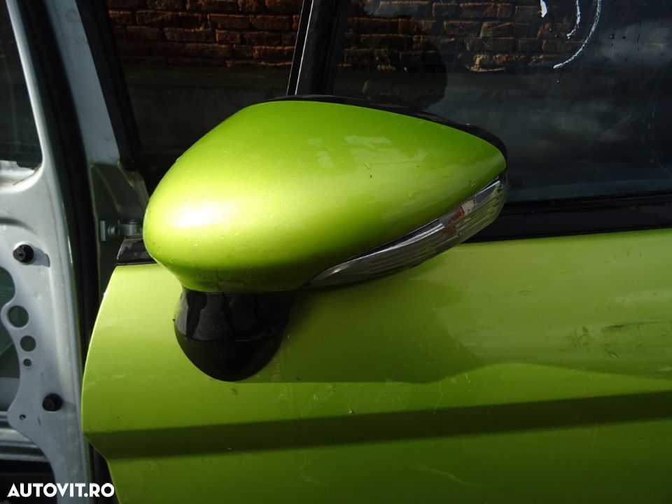 Oglinda stanga Ford Fiesta din 2010 - 1
