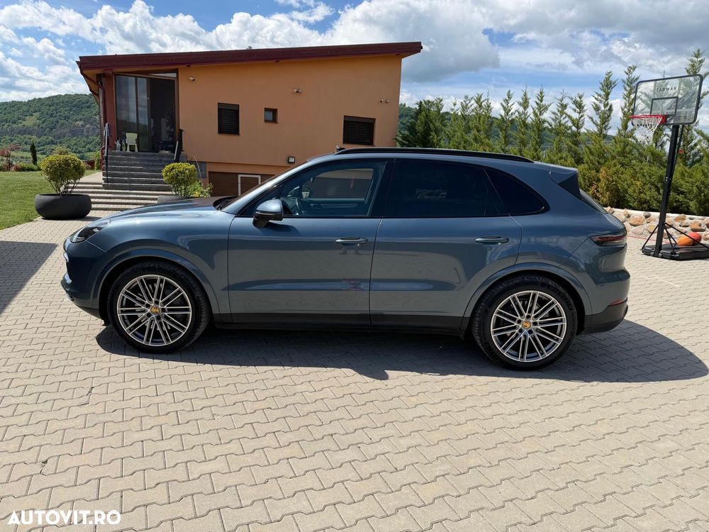 Porsche Cayenne - 6