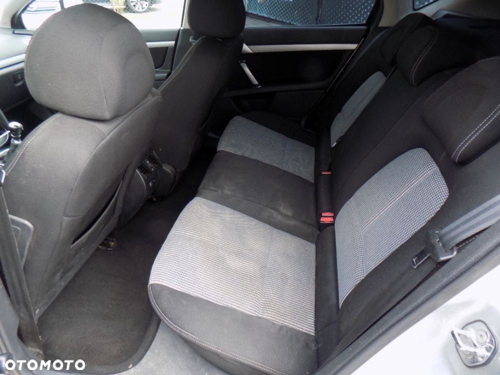 Peugeot 407 - 8