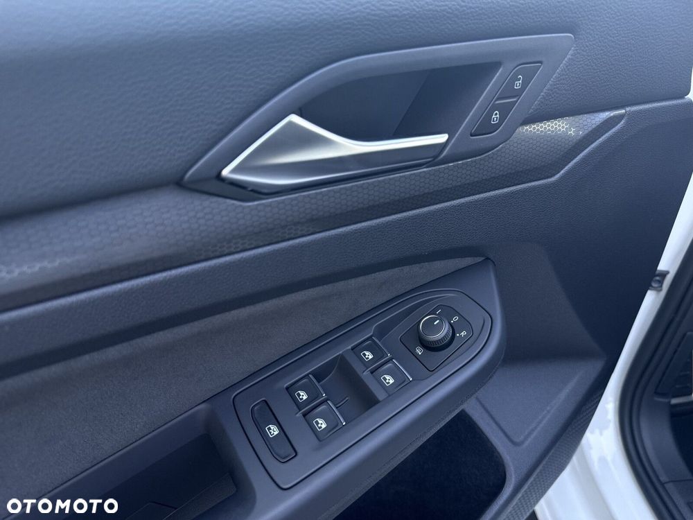 Volkswagen Golf - 11