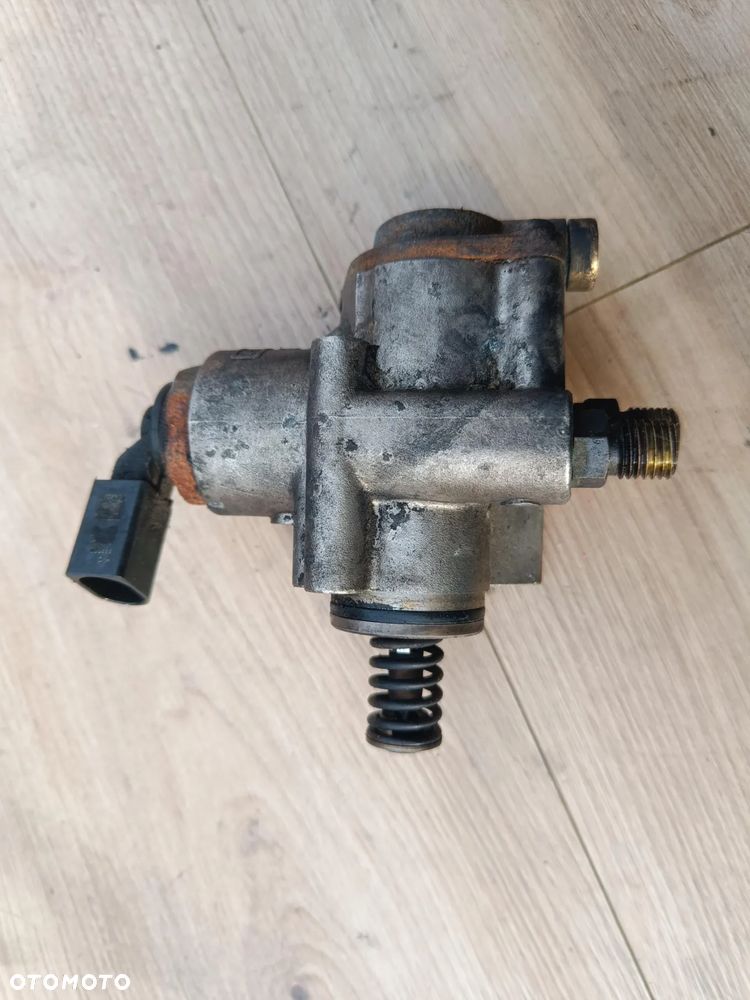 AUDI A4 A6 A8 3.2 FSI POMPA WTRYSKOWA WYSOKIEGO CIŚNIENIA 06E127025G - 2