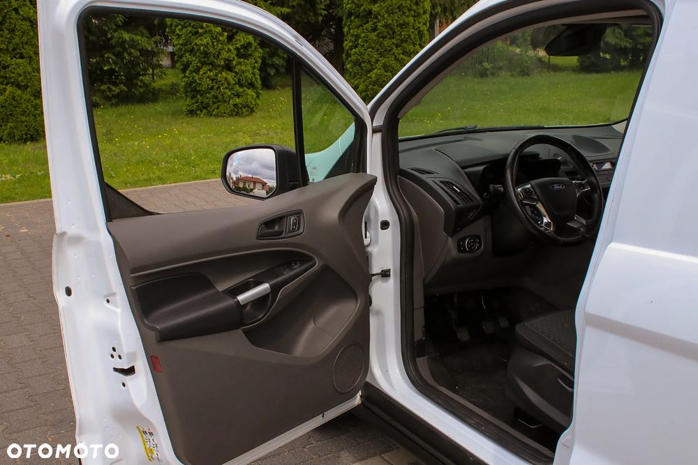 Ford Connect MAX - 30