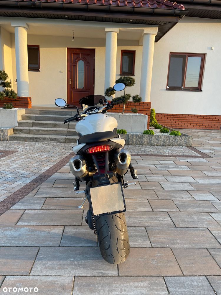 Triumph Speed Triple - 7