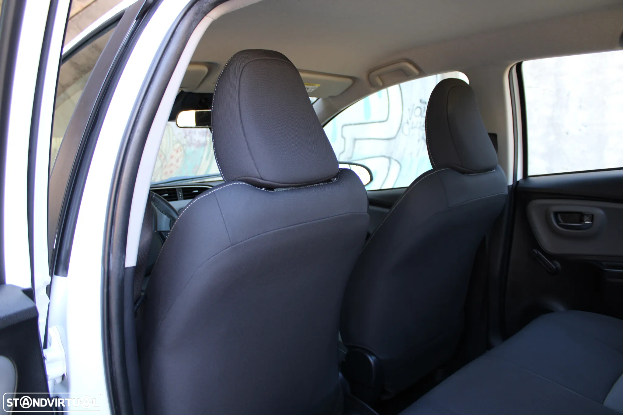 Toyota Yaris 1.5 HSD Comfort+P.Style - 10