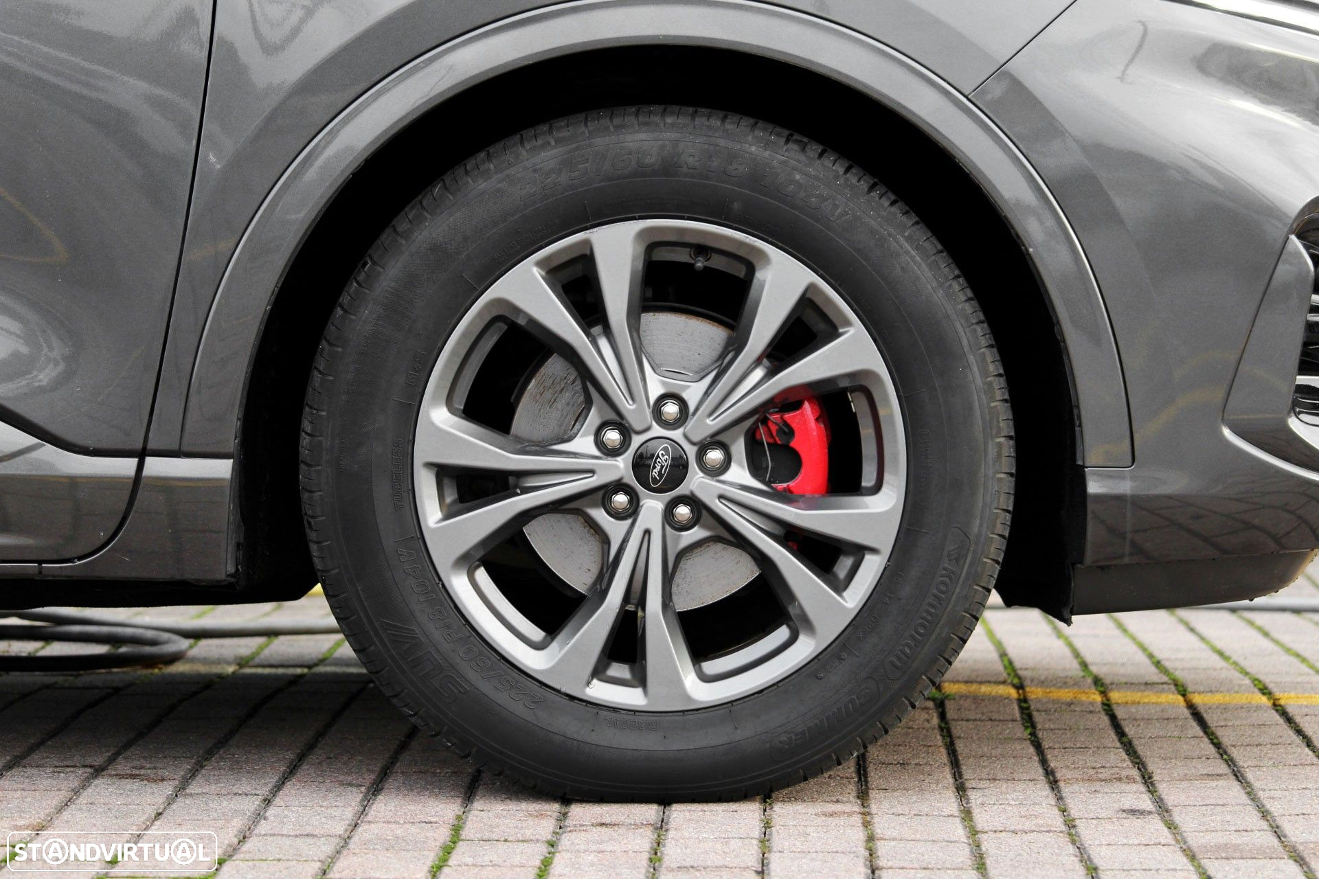 Ford Kuga 2.5 FHEV ST-Line - 4