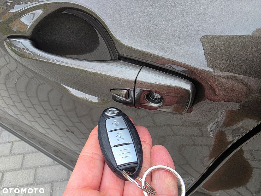 Nissan Qashqai 1.6 DIG-T N-Connecta - 17
