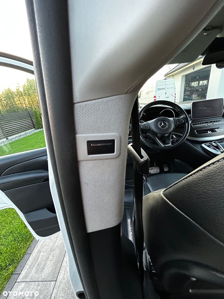 Mercedes-Benz Klasa V 300 d Avantgarde 9G-Tronic (d³ugi) - 17