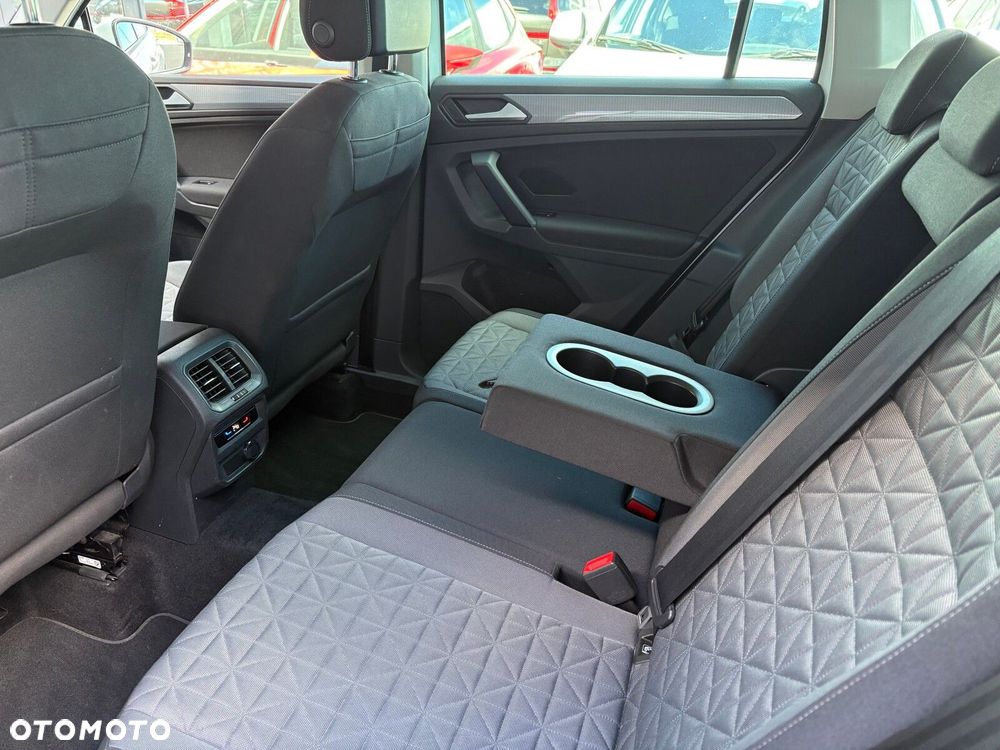Volkswagen Tiguan - 15