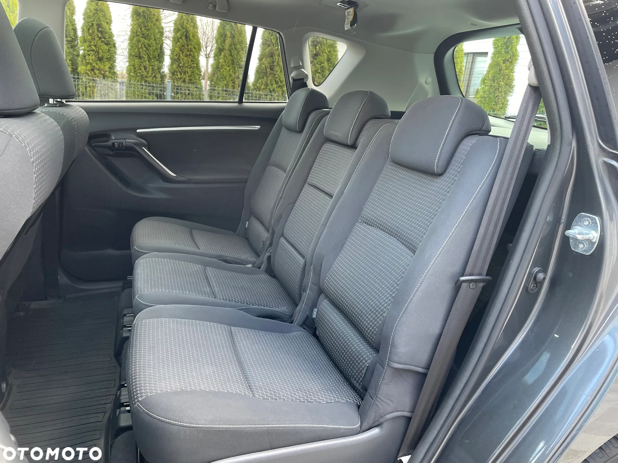 Toyota Verso 1.6 D-4D Prestige - 23