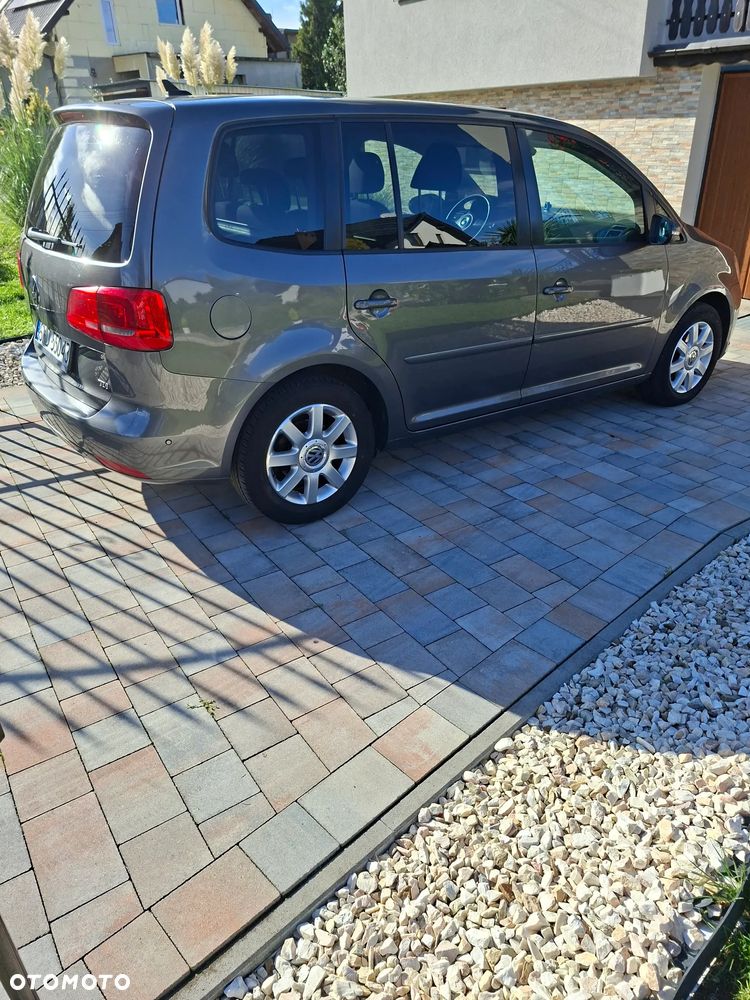 Volkswagen Touran - 7