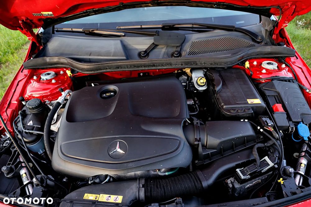 Mercedes-Benz Klasa A 180 BlueEfficiency Edition - 31