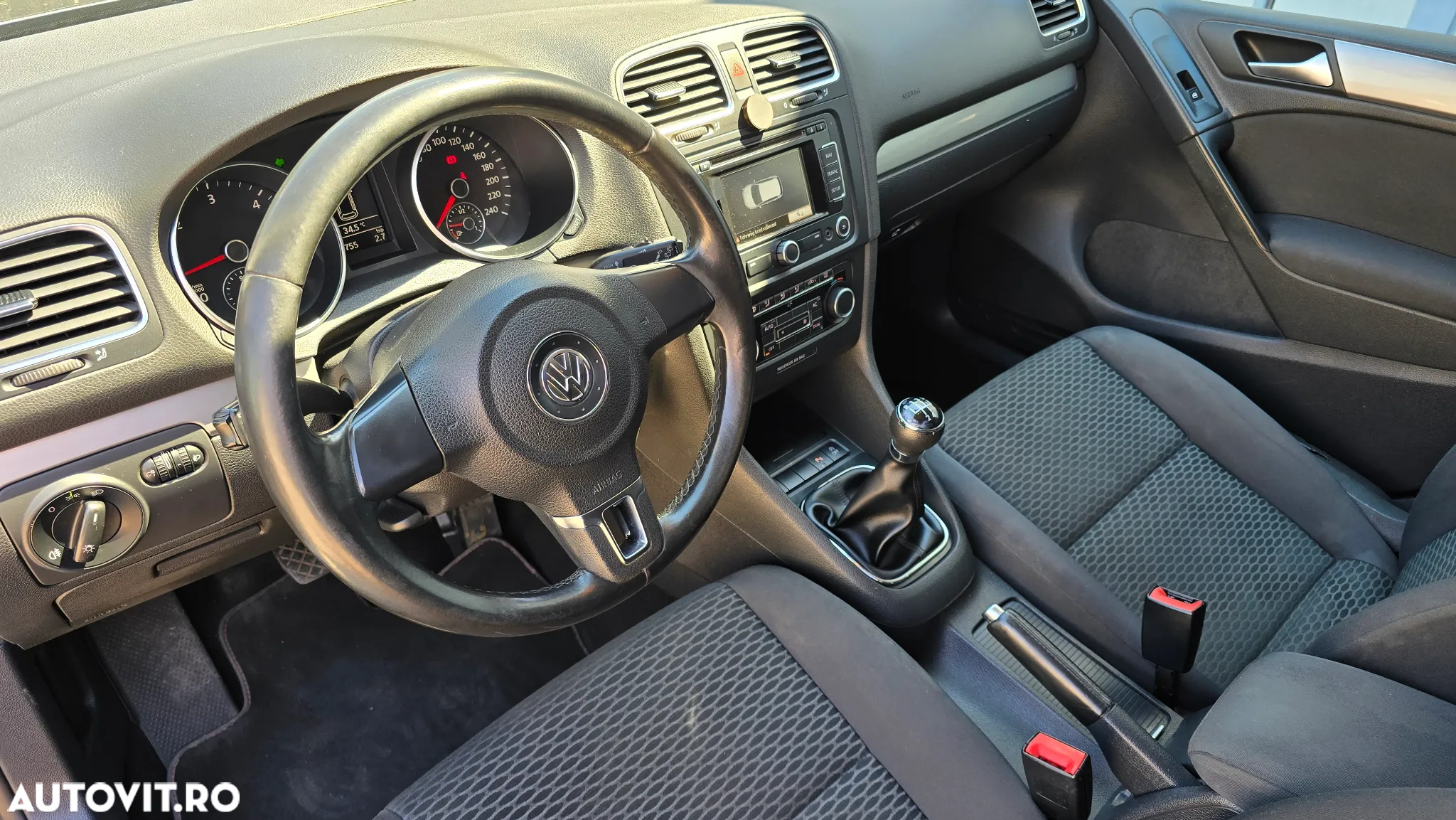 Volkswagen Golf 1.6 TDI DPF BlueMotion Technology Comfortline - 9