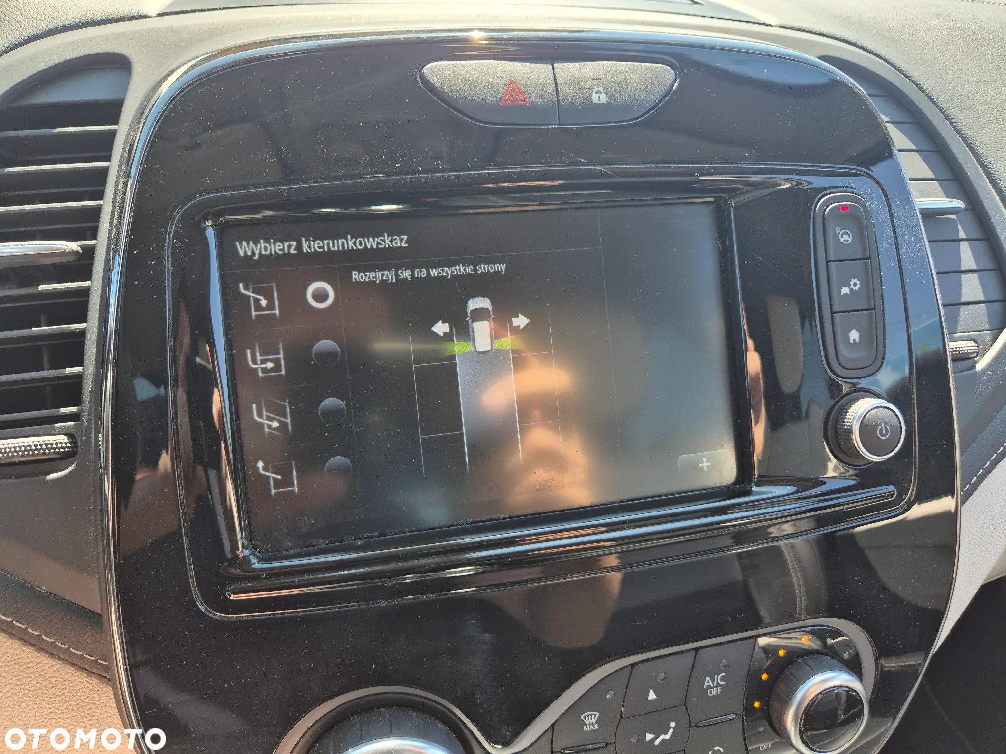 Renault Captur 1.3 TCe Intens EDC - 26