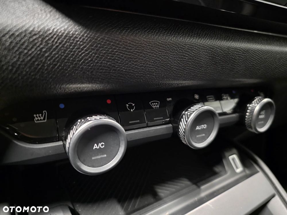 Citroën C4 1.2 PureTech Feel S&S - 27