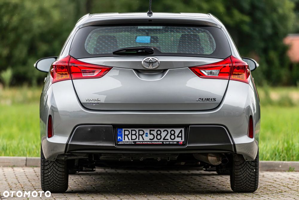 Toyota Auris 1.33 Dual-VVT-i Comfort - 17