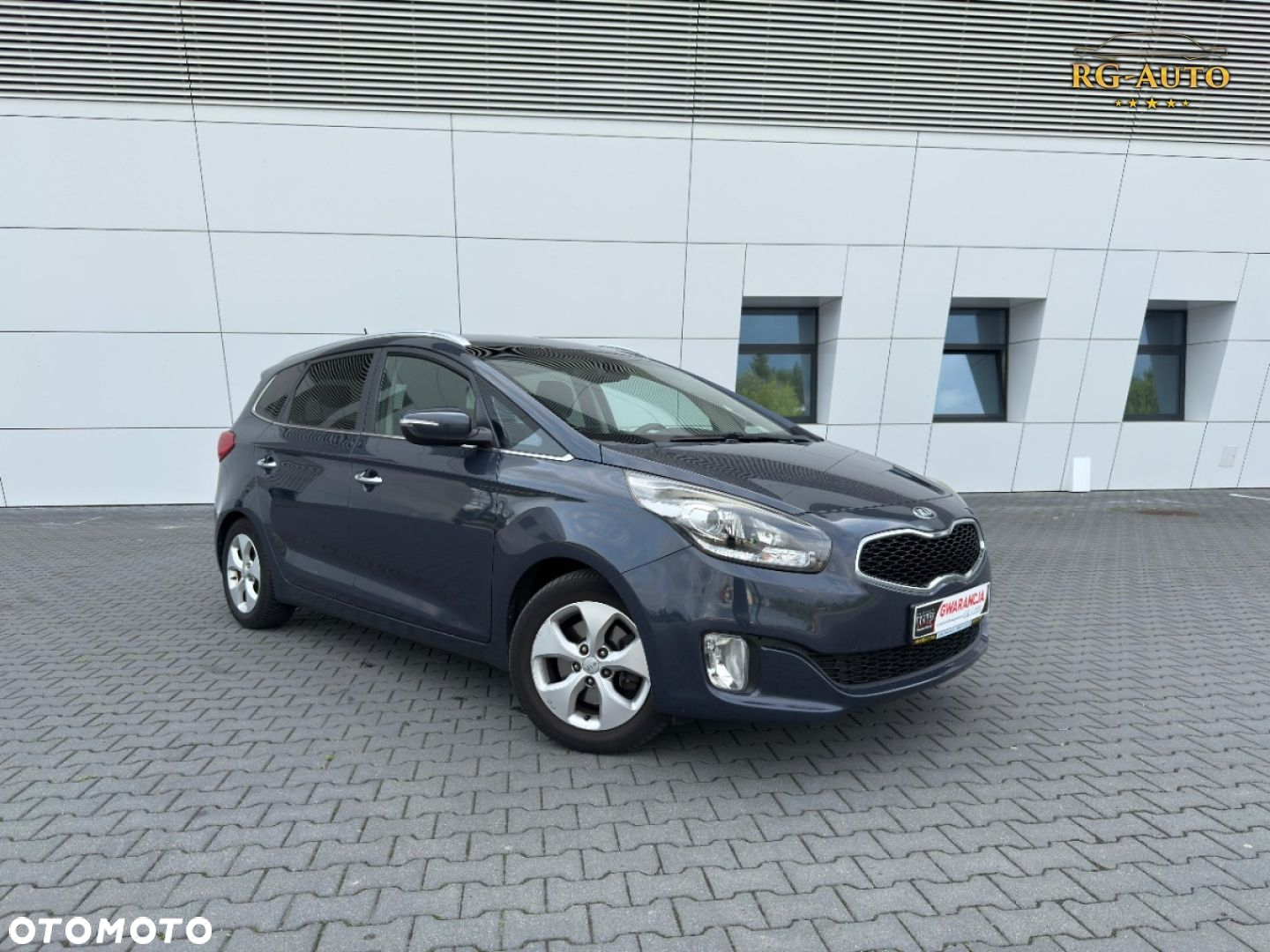 Kia Carens - 2