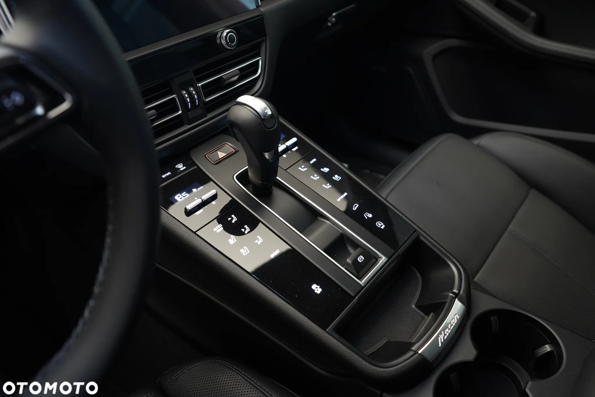 Porsche Macan Standard - 18