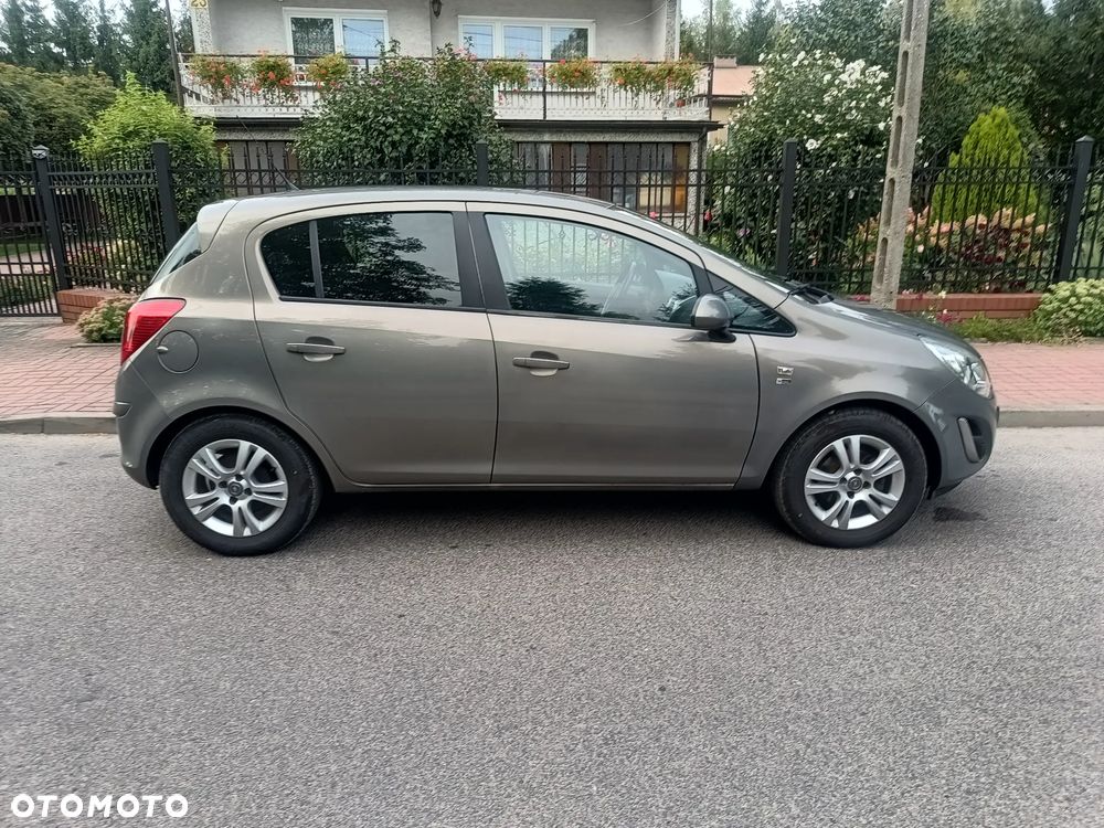 Opel Corsa 1.4 16V 150 Jahre - 6