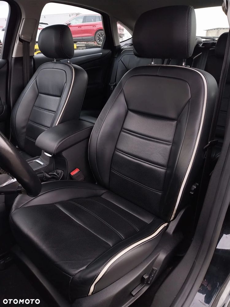 Ford Mondeo 2.0 EcoBoost Titanium X - 15