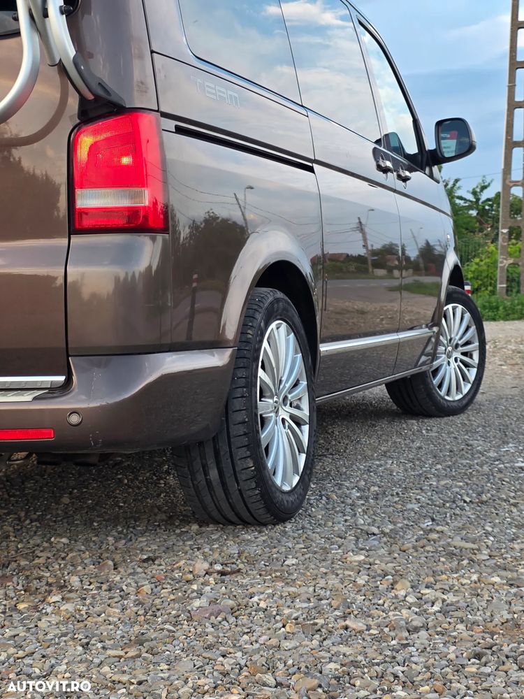 Volkswagen Multivan - 12