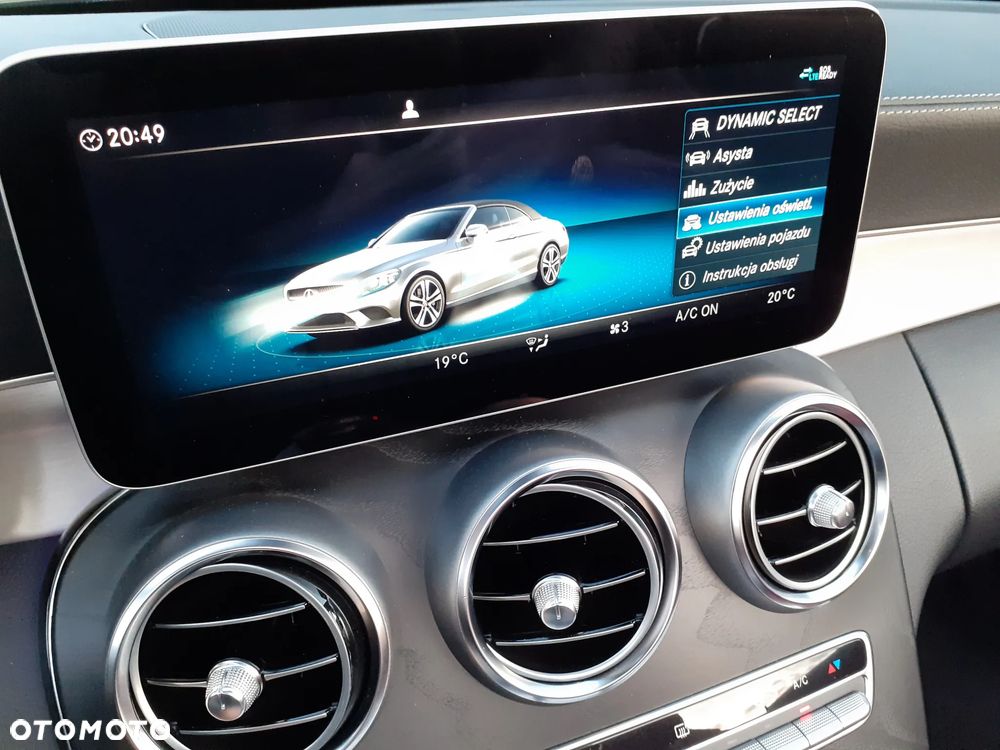 Mercedes-Benz Klasa C 300 9G-TRONIC - 26
