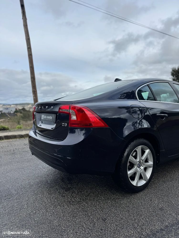 Volvo S60 2.0 D3 Momentum Geartronic - 9