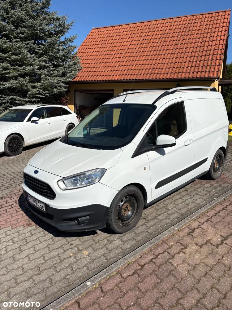 Ford Transit Courier - 8