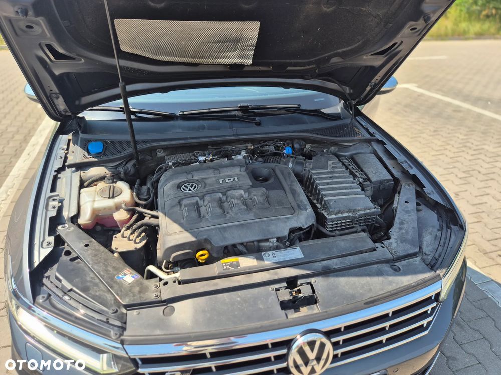 Volkswagen Passat 2.0 TDI Bi-Turbo BMT 4Mot Highline DSG - 18