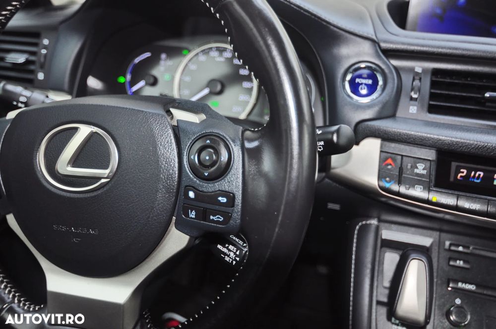 Lexus CT - 19