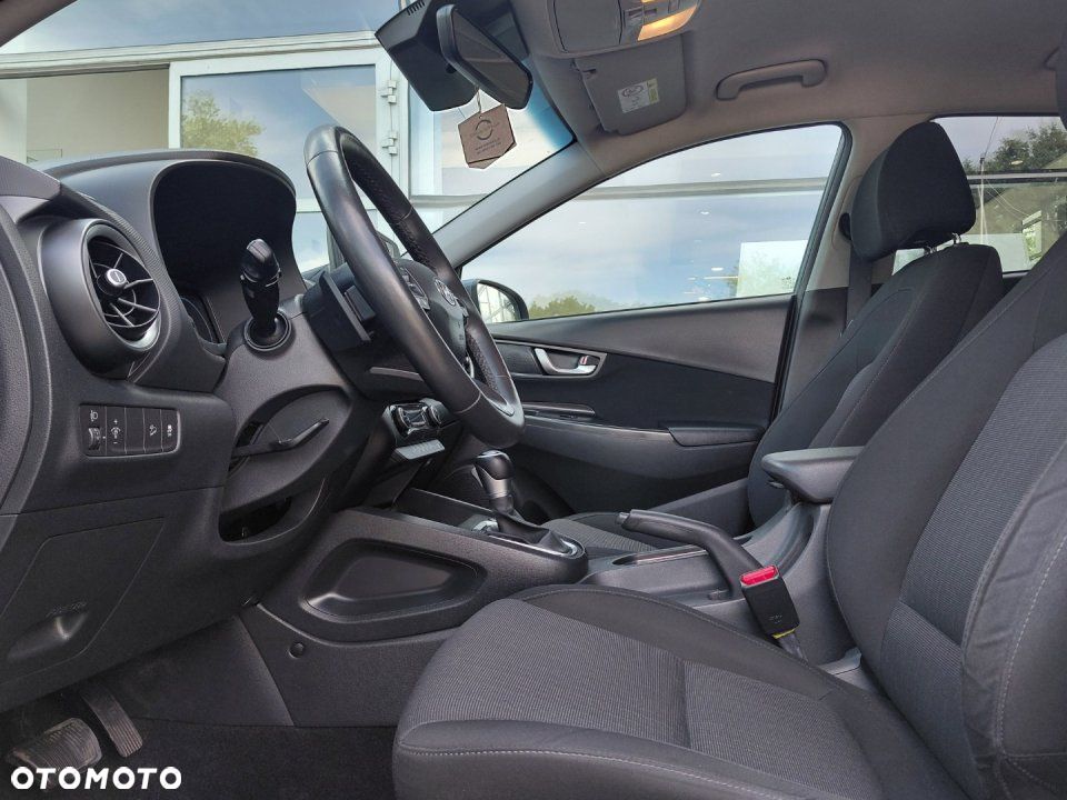 Hyundai Kona - 12