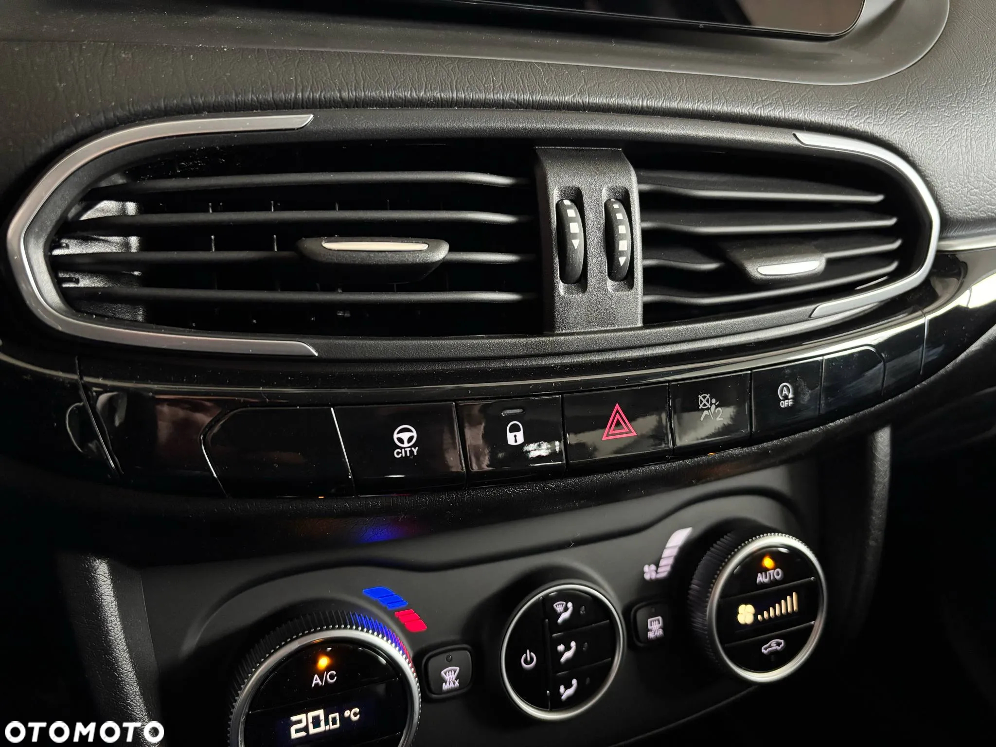 Fiat Tipo 1.0 T3 Cross - 28