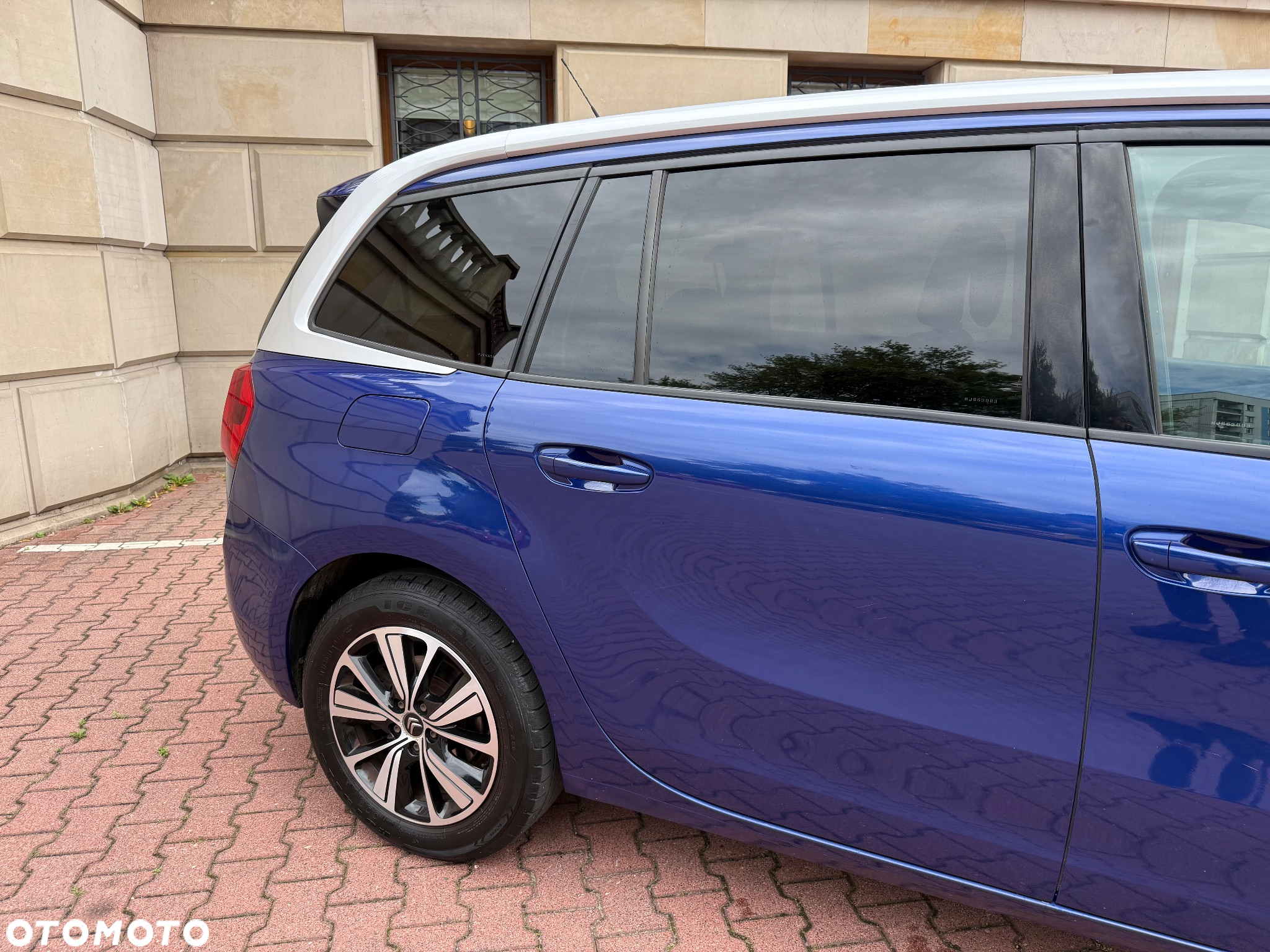 Citroën C4 Picasso 1.2 PureTech MoreLife S&S EAT6 - 17