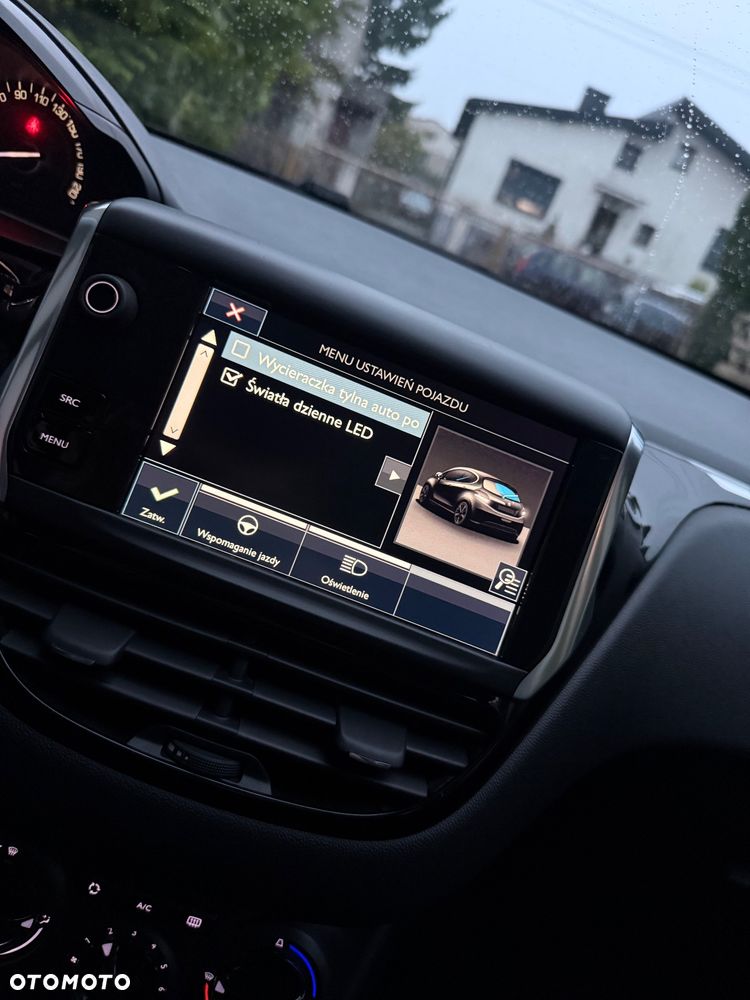Peugeot 208 1.2 PureTech Active - 12