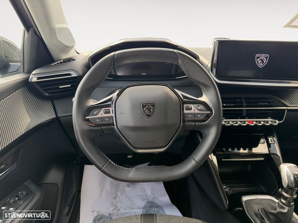 Peugeot 208 1.2 PureTech Allure — fotografia 12