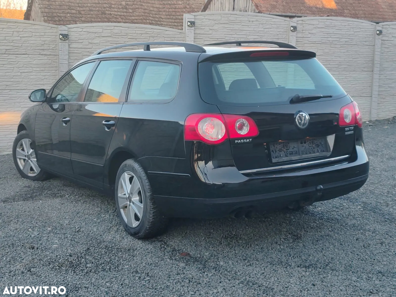 Volkswagen Passat - 4