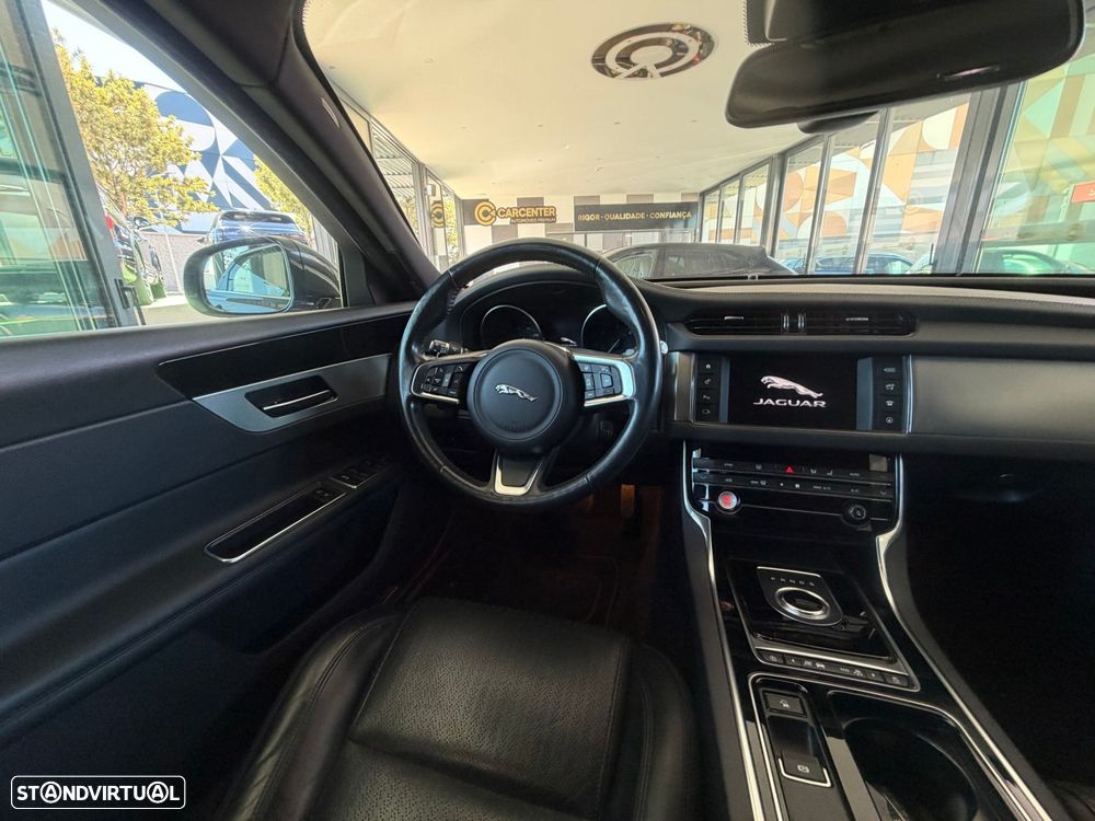Jaguar XF 2.0 D Pure - 8