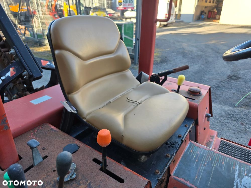 Ditch Witch RT40 - 9
