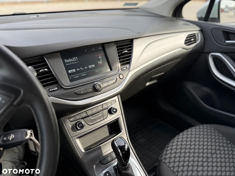 Opel Astra 1.4 T Enjoy S&S - 23