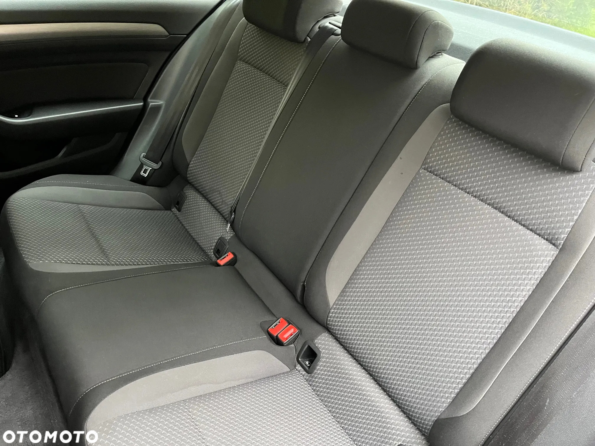 Volkswagen Passat 1.4 TSI BMT Trendline - 23