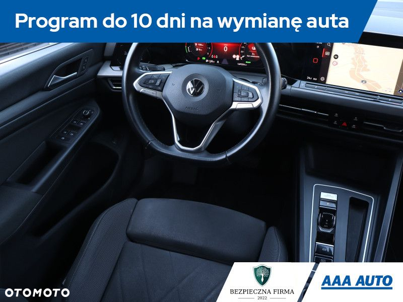 Volkswagen Golf - 8